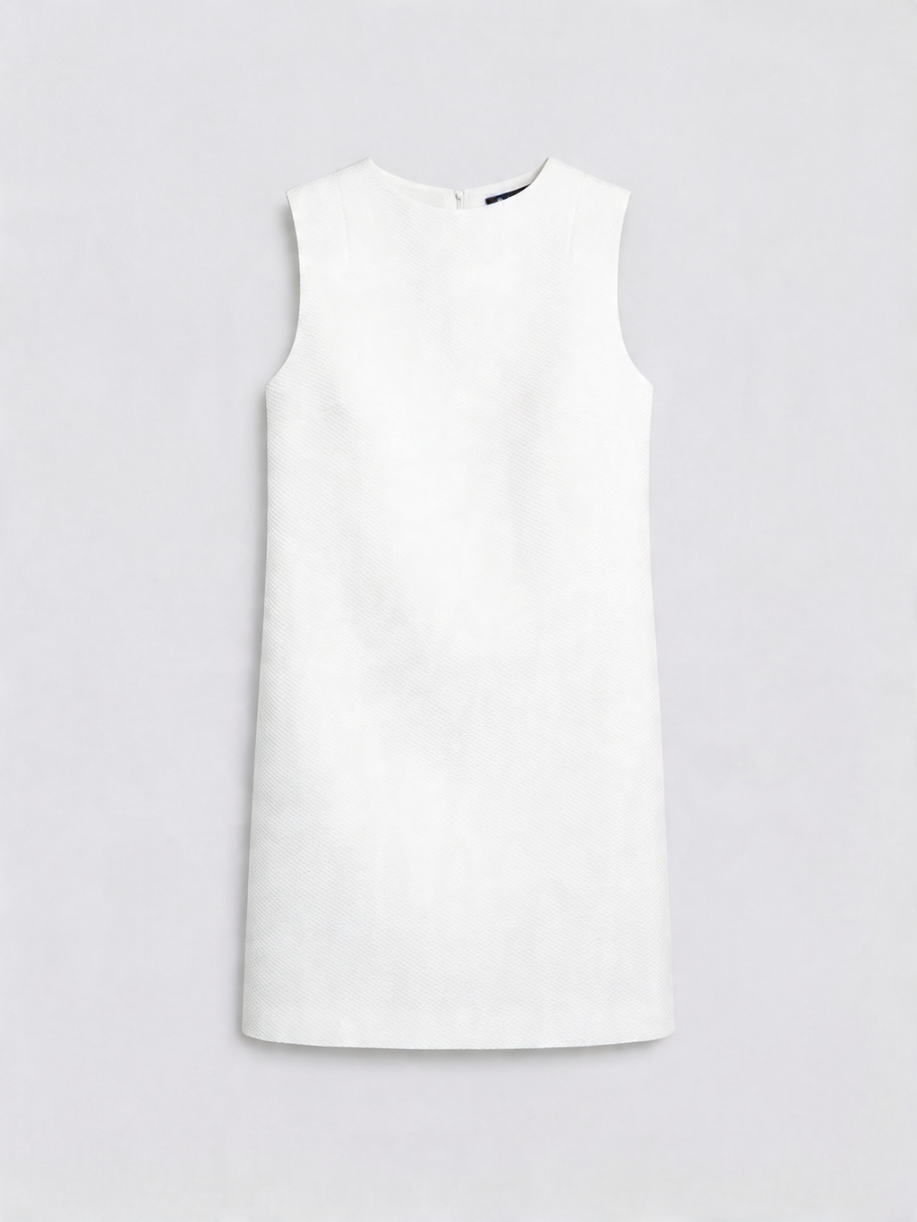 Weißes Lovely Kleid aus strukturiertem Jacquard mit eleganten Schmuckknöpfen