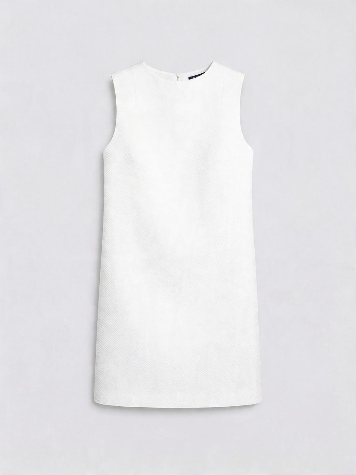 Weißes Lovely Kleid aus strukturiertem Jacquard mit eleganten Schmuckknöpfen
